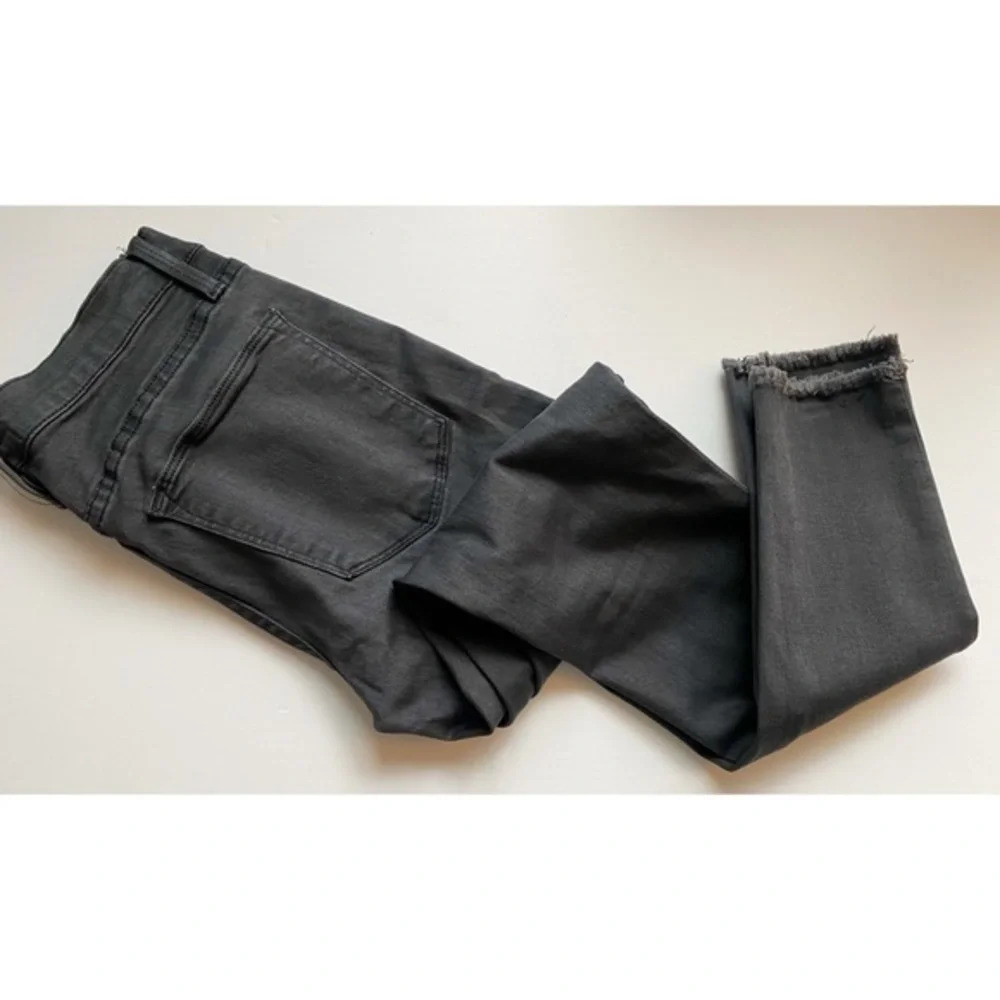 Frame • Le High Skinny Dark Grey Quinn Jeans Raw Hem